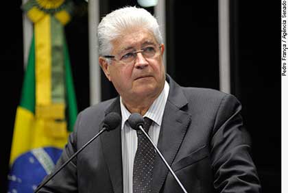 Idosos doentes podem ser dispensados de comparecimento a órgão público