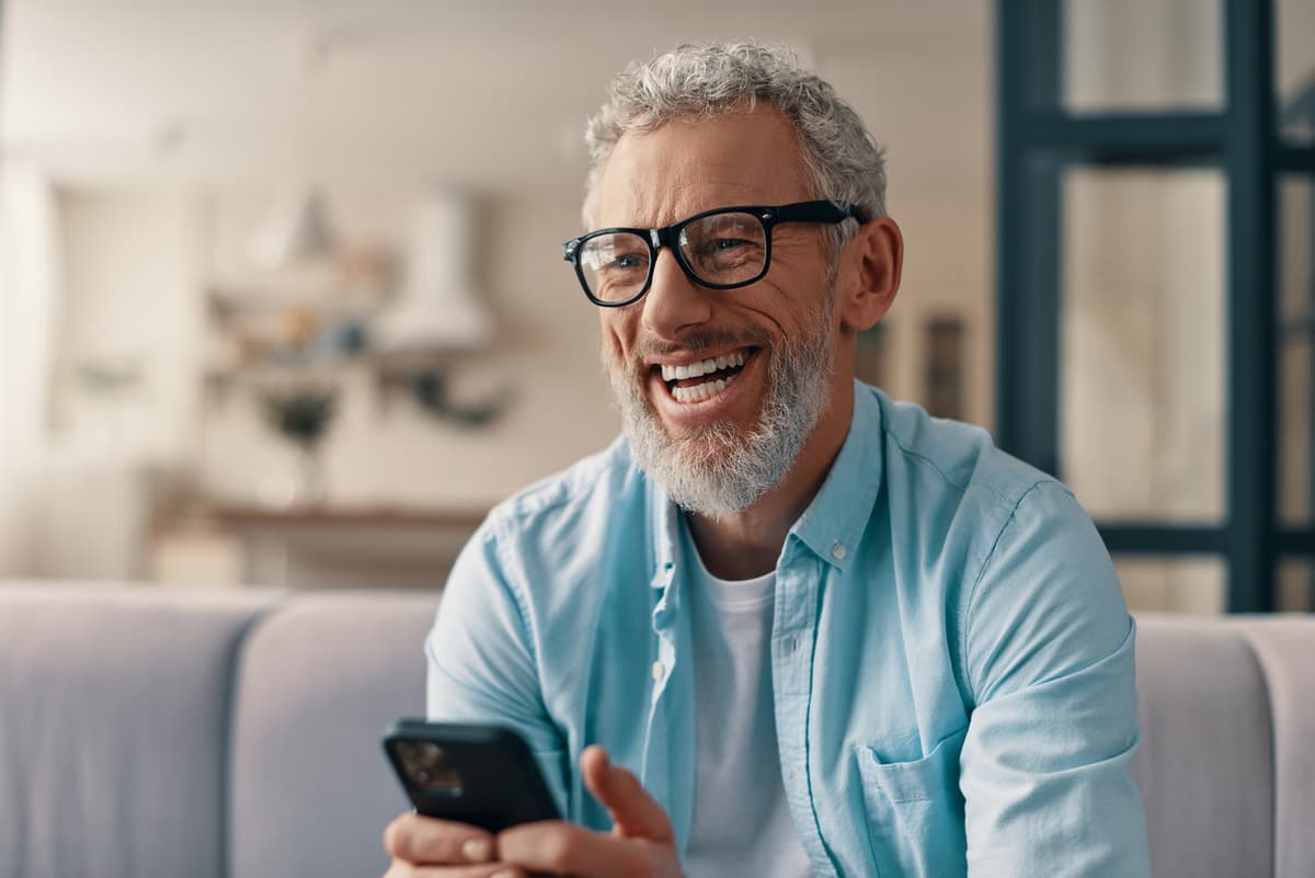 Tenho 50 anos e 15 anos de contribuição. Posso me aposentar?