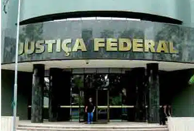 Recepcionista de hospital consegue aposentadoria especial, por exposição a fatores de risco à saúde