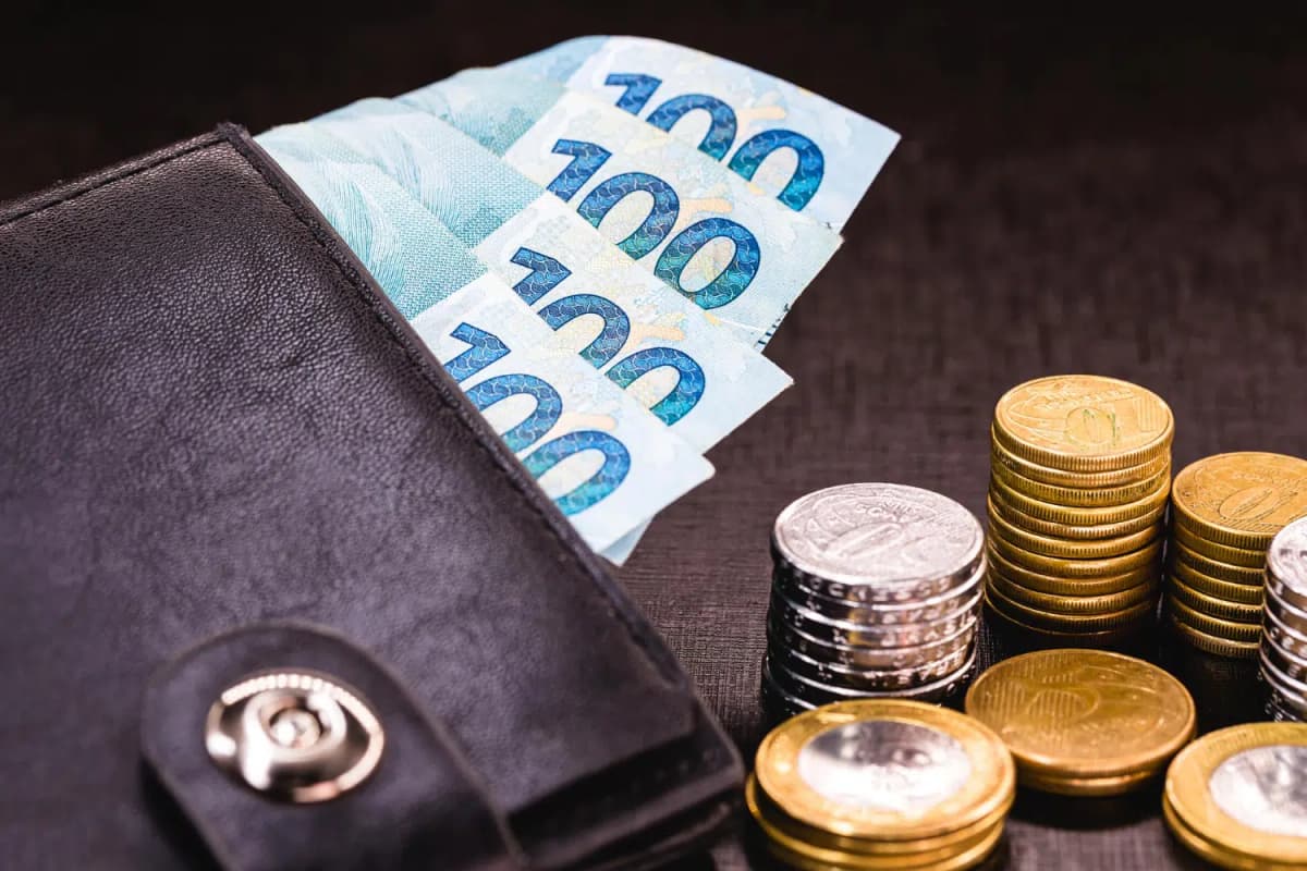 Governo regulamenta a devolução em 60 parcelas do Auxílio Emergencial