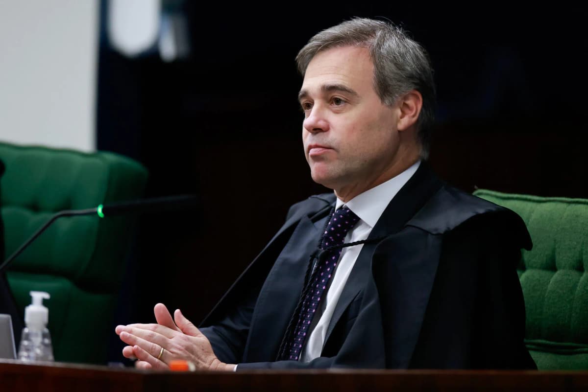 Julgamento sobre descontos do INSS é suspenso