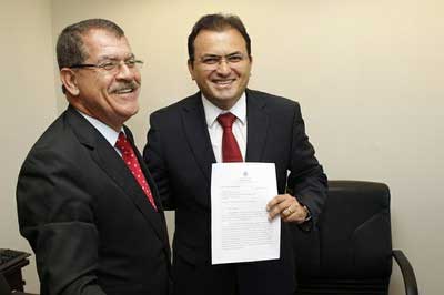 Advogado pode sacar precatório ou RPV com procuração "ad judicia"