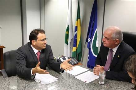 INSS recomenda que cidadão não procure advogado. OAB reage.