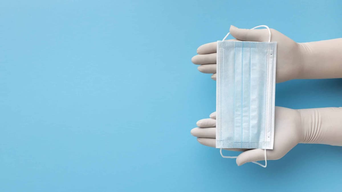 Comissão aprova PL que prevê Covid-19 como doença que dispensa carência em benefícios por incapacidade