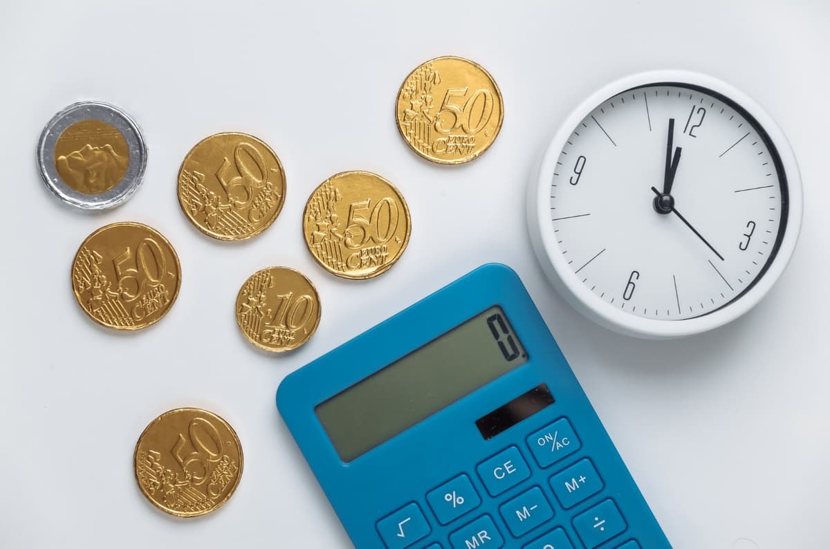 Tema 1.103 do STJ: Contribuições em atraso sem juros e multa