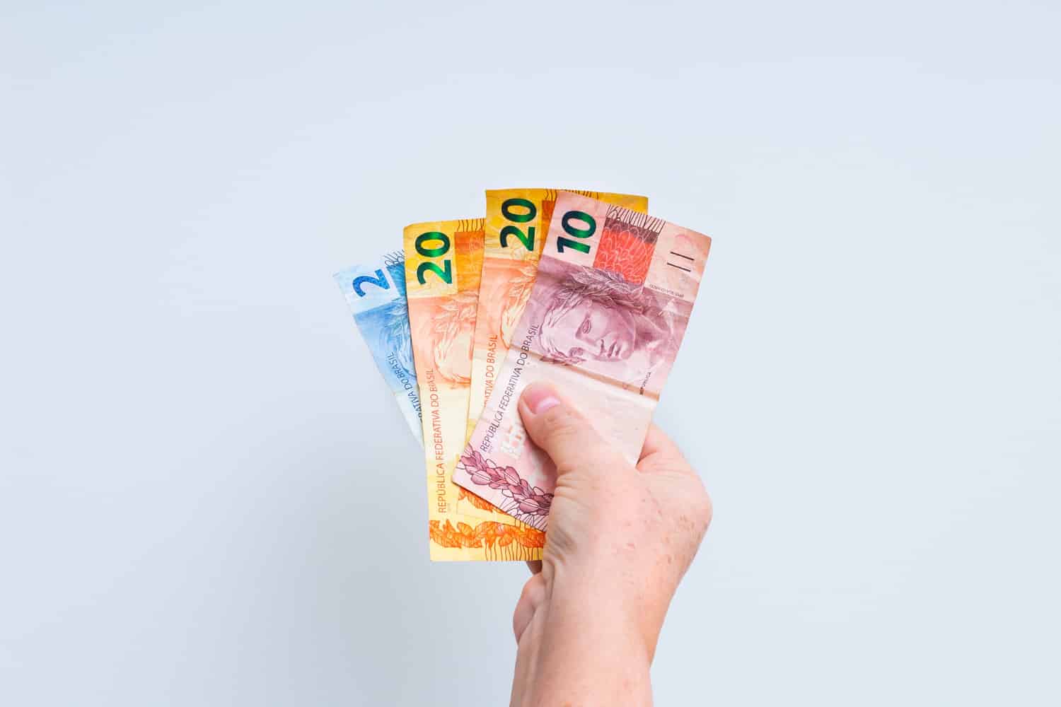 Portaria fixa o pagamento de R$600 do Auxílio-Brasil até dezembro de 2022