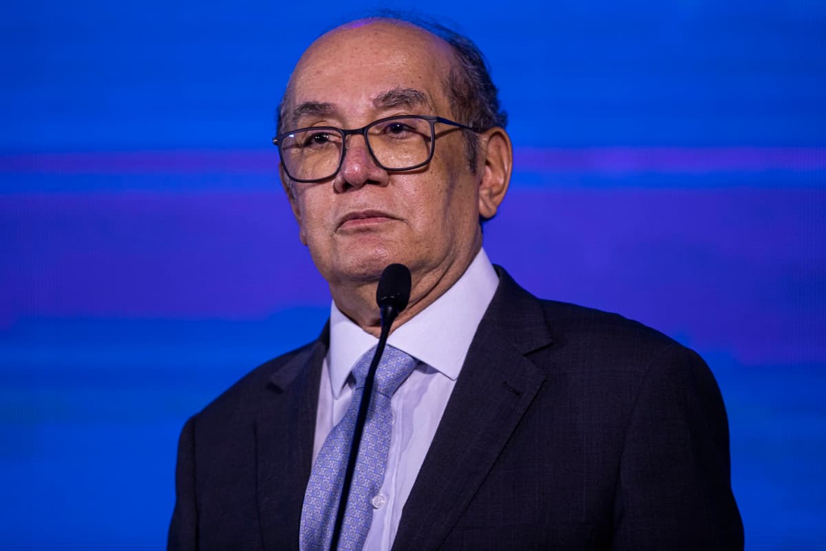 Aposentadoria igualitária para policiais: Gilmar Mendes suspende julgamento