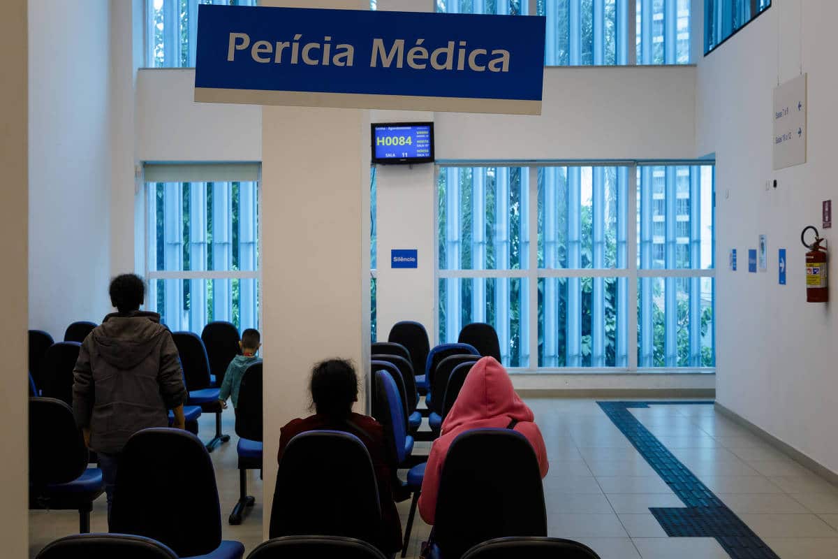 INSS cria novo programa de perícias para reduzir fila